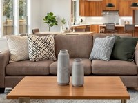 Cómo disimular que una vivienda está vacía estas vacaciones de verano: técnicas que realmente funcionan