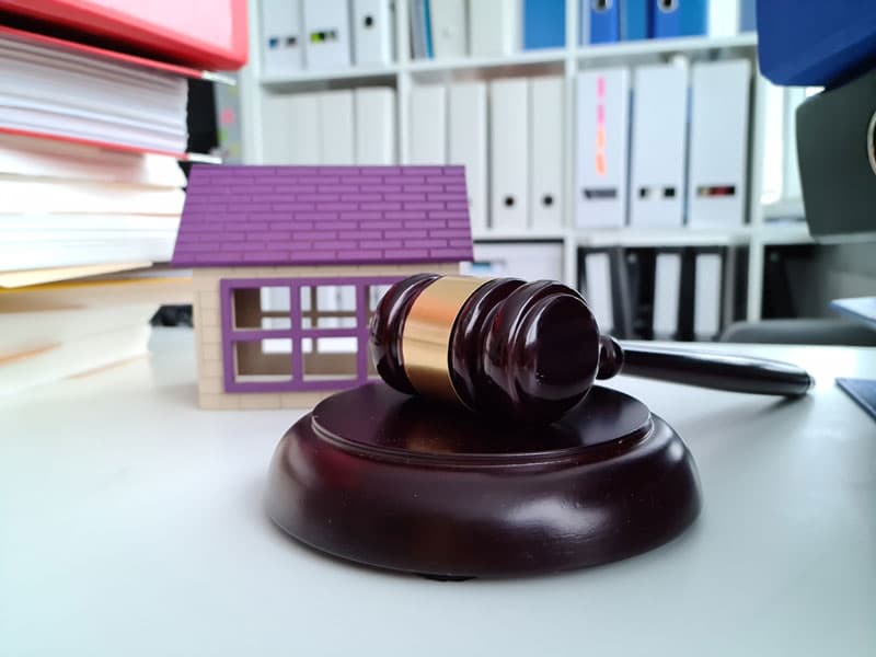 Desalojo de okupas de forma legal