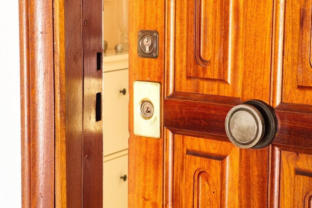 ¿Qué derechos tiene un okupa si entran en mi casa?